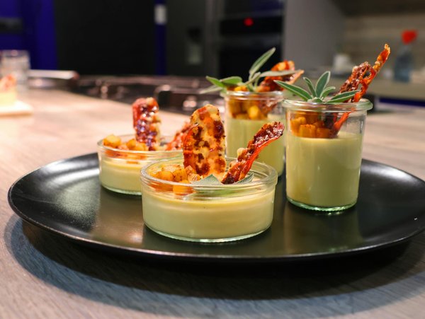 Maximizing Kitchen Space: Smart Strategies for Storing Large Cooking Utensils in UK Homes